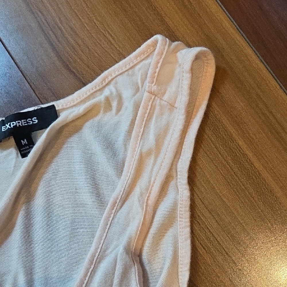 Express Pink Ruffled Tank Top - Picture 4 of 6